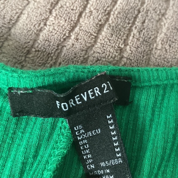 Cute tops!! - Picture 6 of 9